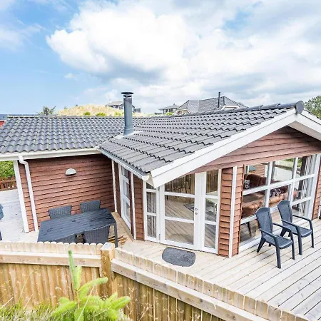 6 Person In Henne * Henne Strand