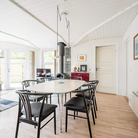 6 Person In Henne Vakantiehuis *