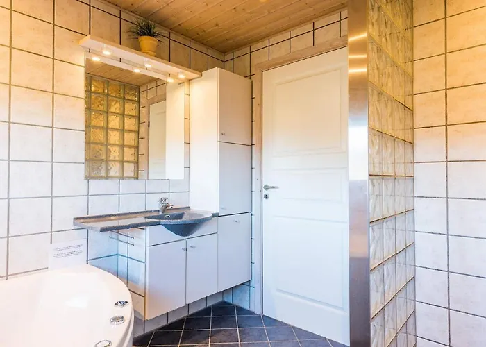 6 Person In Henne * ヘンネ・ストランド